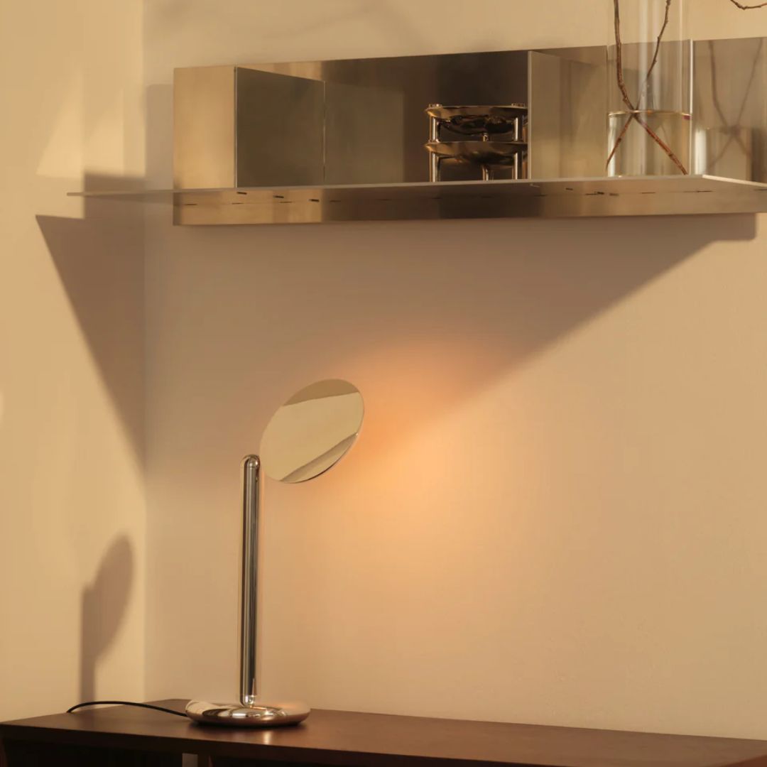 Parrot table